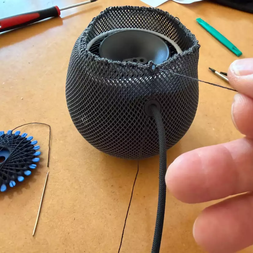 Thread a draw string around the top of the mesh fabric