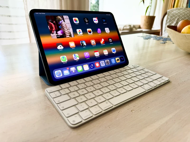 SmartFolio + Magic Keyboard