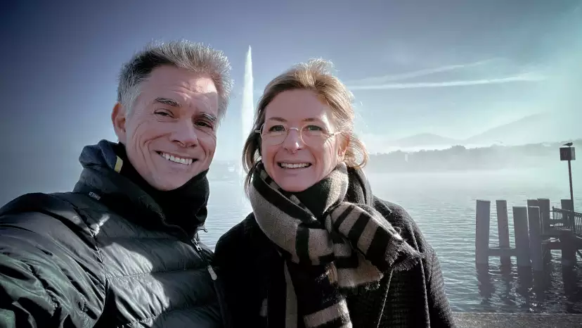 A selfie of Fabienne and myself with eth Jet d'Eau as backdrop