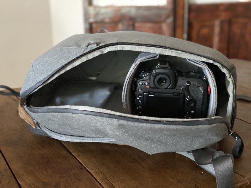 Left side pocket with camera body