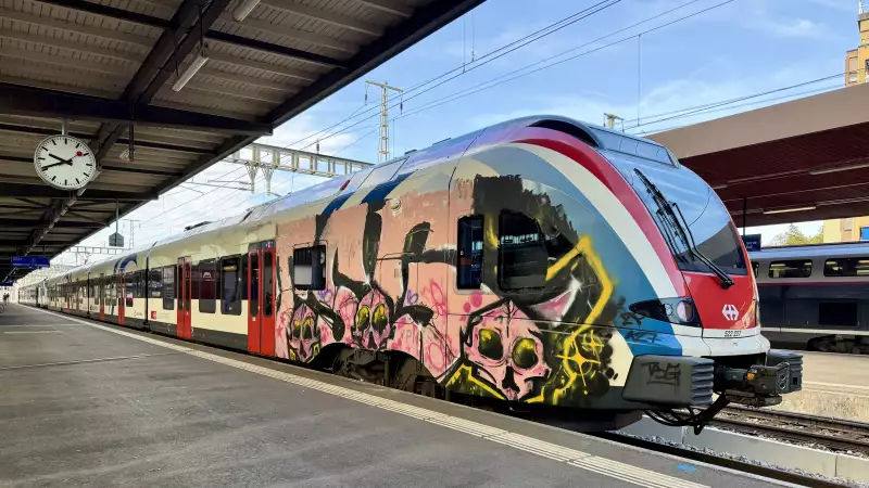 Tagged Leman Express on platform 3. Not the train I'm in now…