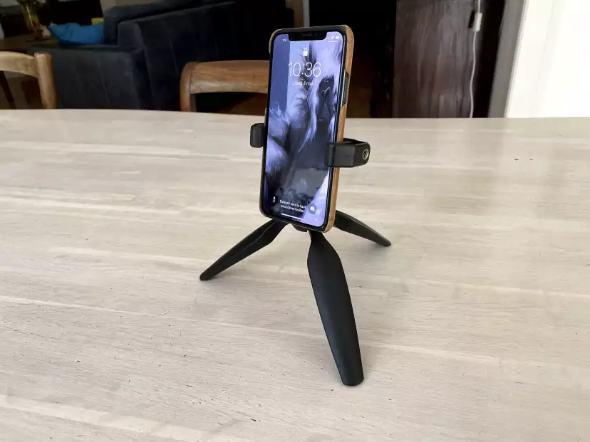 Manfrotto tripod with the Glif and Fabienne's iPhone