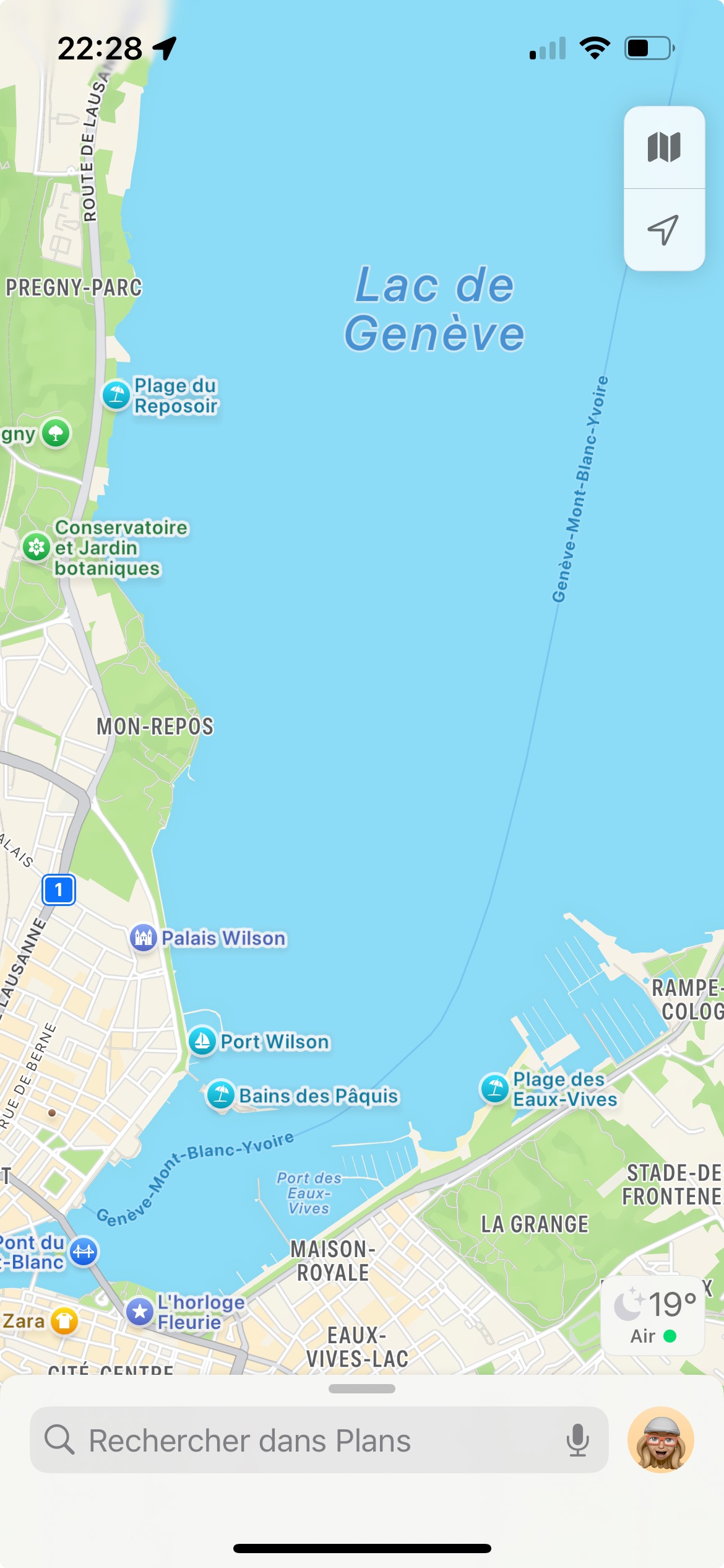 Screenshot of Apple Maps in French