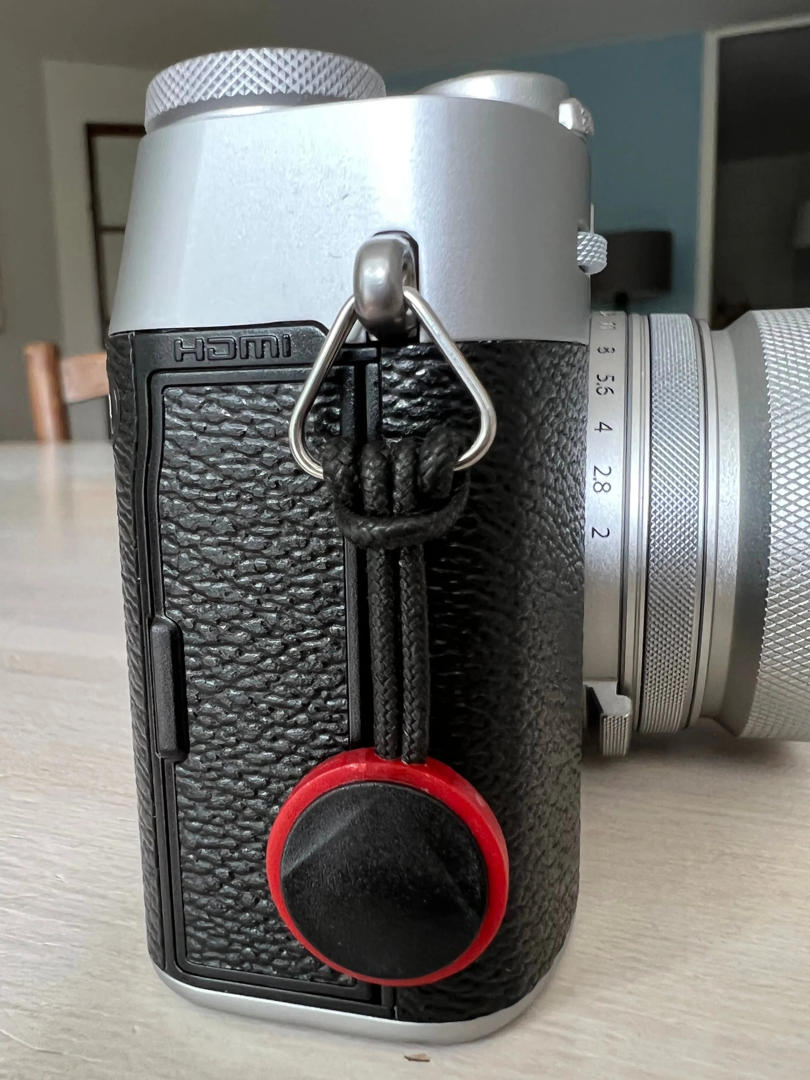 How to use Peak Design anchor links on a Fujifilm X100V