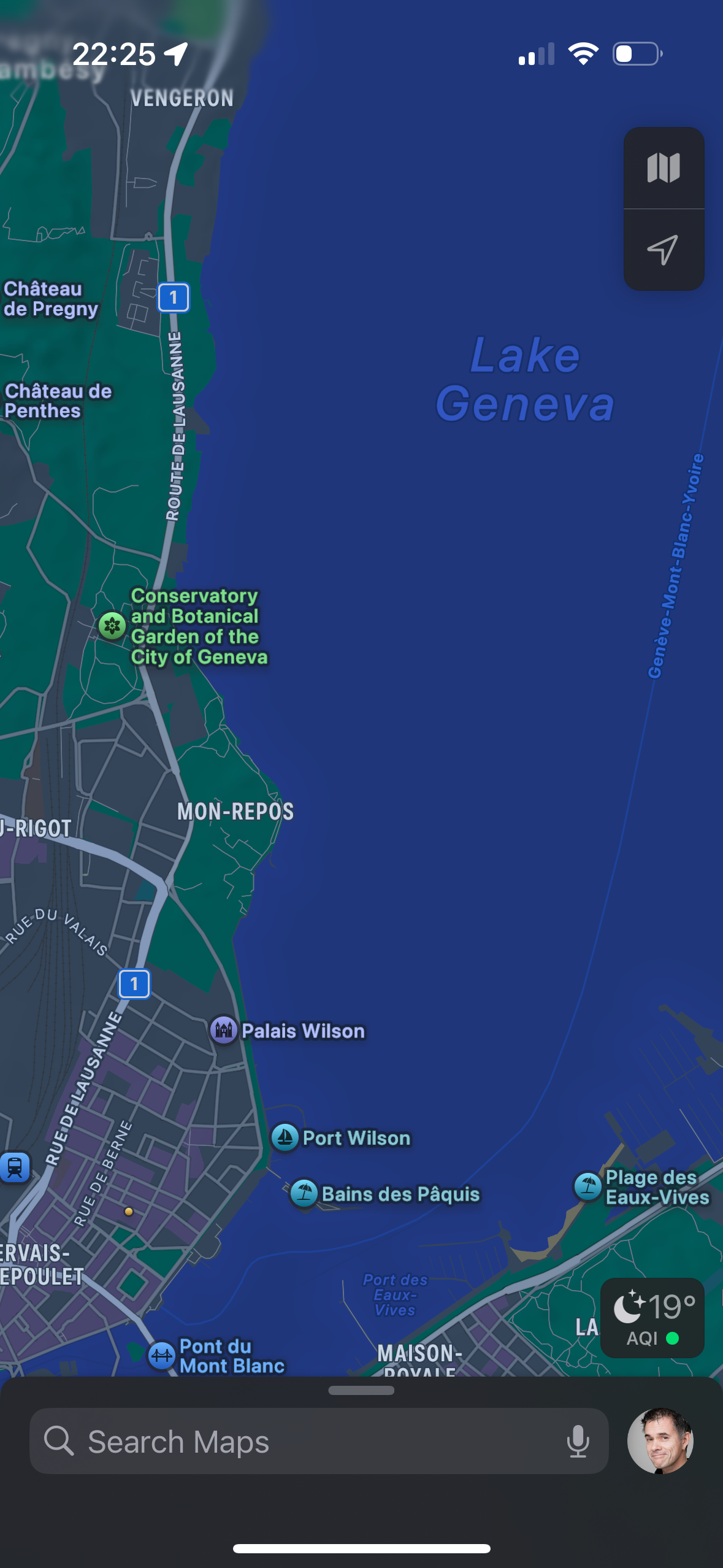 Screenshot of Apple Maps in English